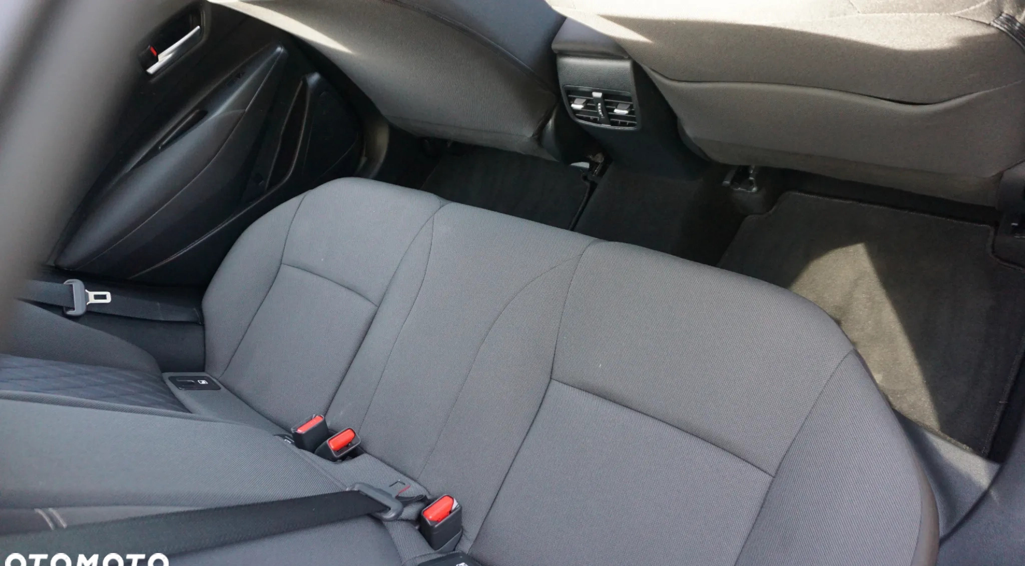 Toyota Corolla cena 82800 przebieg: 28500, rok produkcji 2022 z Myślenice małe 232